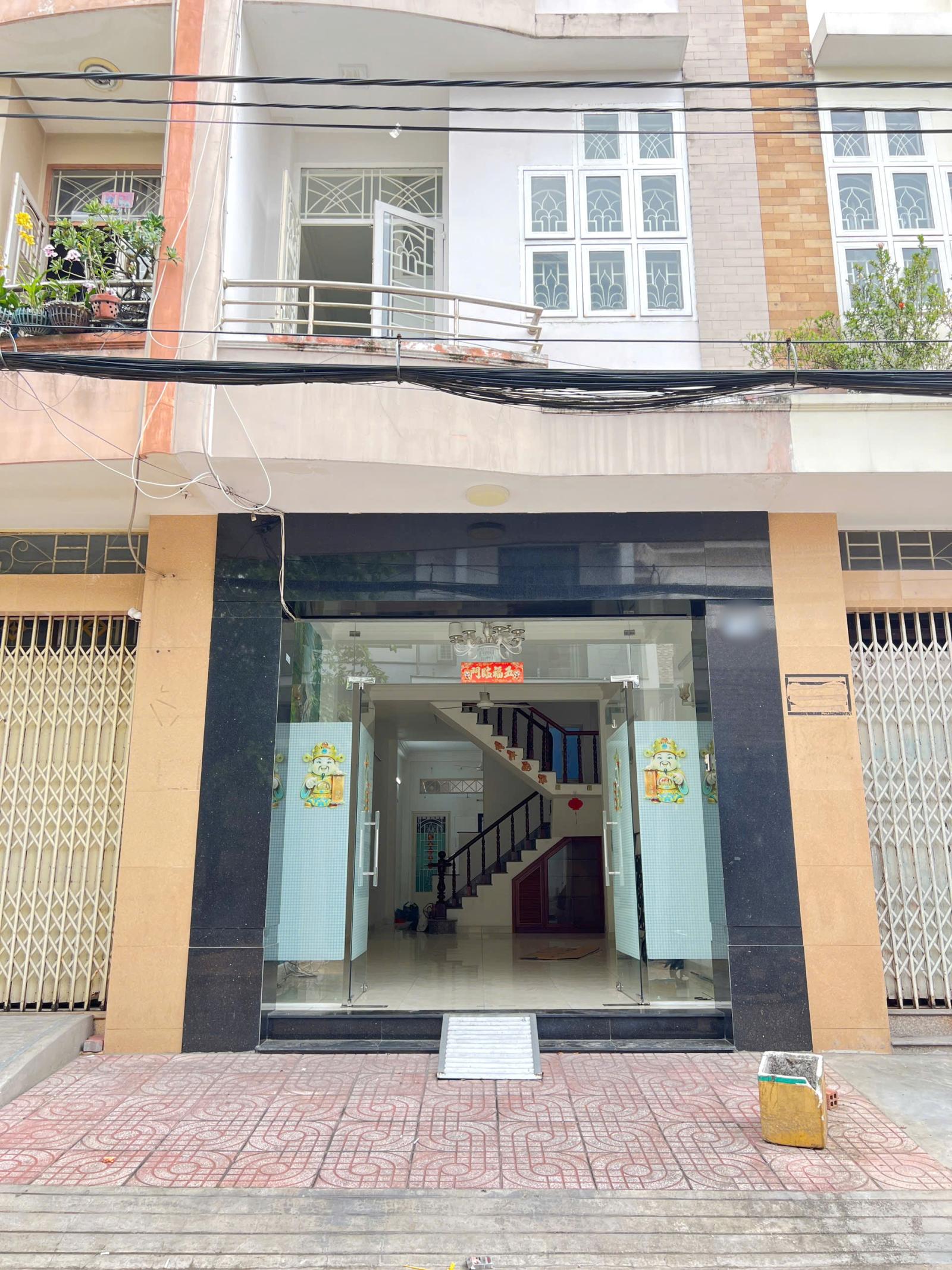 Cho thuê nhà 4 tầng mặt tiền đường 320 Bông Sao P5Q8. Giá 18 triệu 16011796