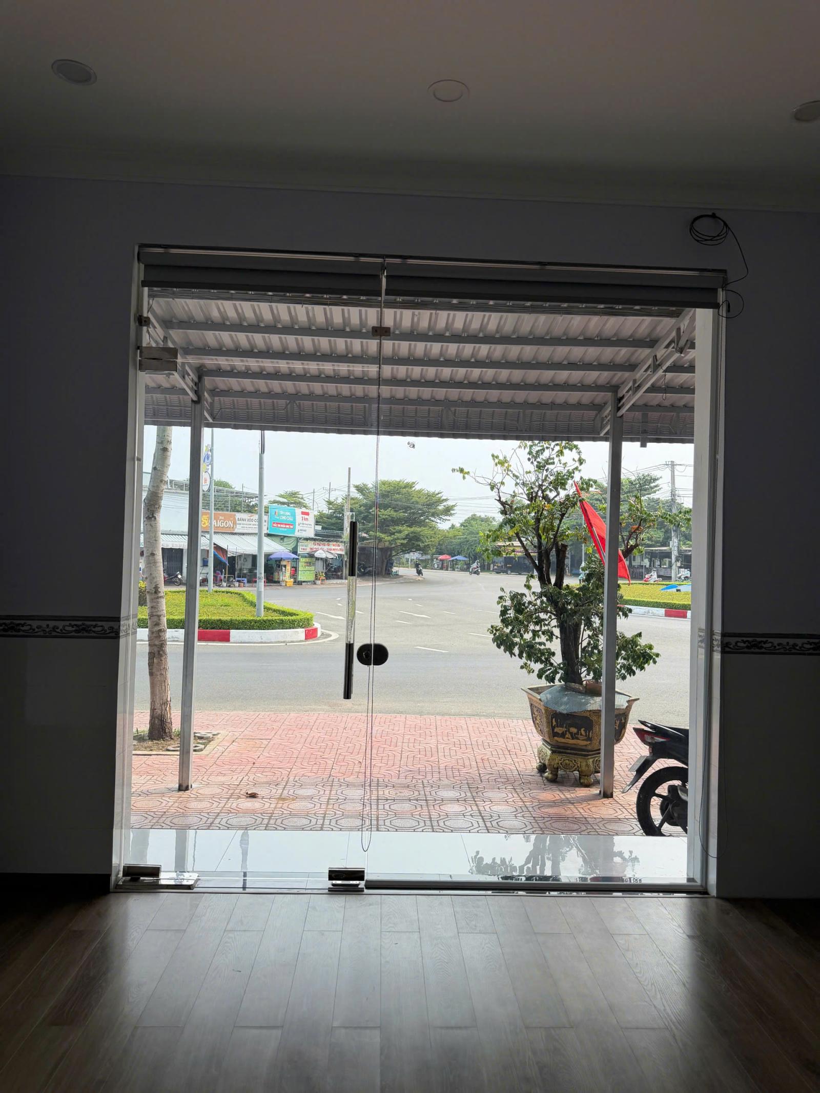 CHO THUÊ MẶT BẰNG KINH DOANH MẶT TIỀN – VÒNG XOAY CẦU HÙNG VƯƠNG, PHAN THIẾT 16011851
