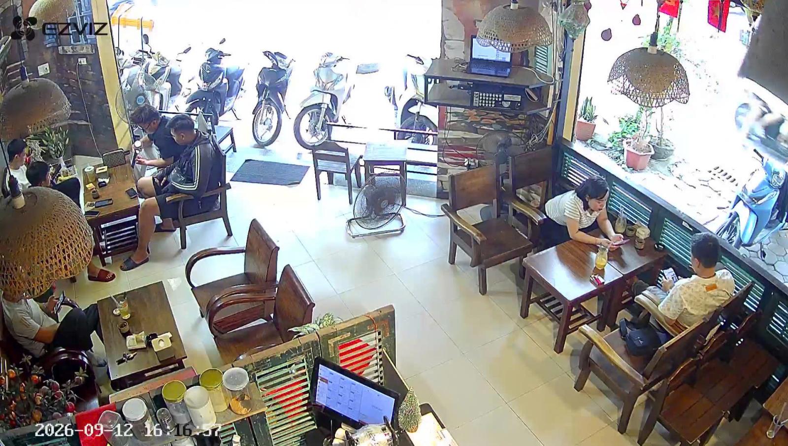 SANG NHƯỢNG QUÁN CAFE ĐANG HOẠT ĐỘNG ỔN ĐỊNH - KIẾN HƯNG, HÀ ĐÔNG, HÀ NỘI 16011854
