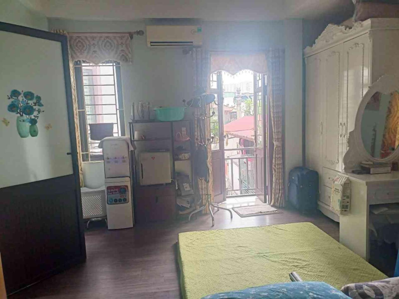 Phố Trạm 7 tỷ ô tô đỗ cửa nhà,sổ đỏ long biên 16011865