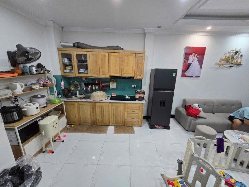 Bán nhà Thạch Bàn,Long Biên 5 tầng,30m,mt3.9m gần oto nhỉnh 6 tỷ  16011871