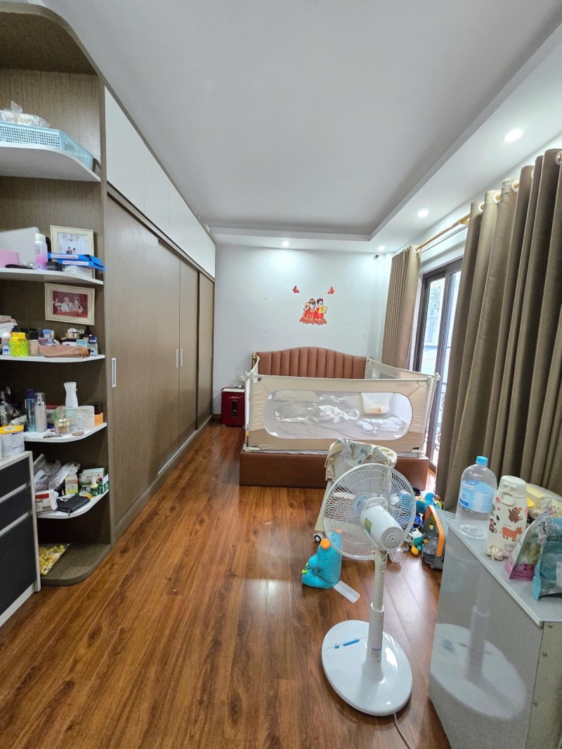 Bán nhà Thạch Bàn,Long Biên 5 tầng,30m,mt3.9m gần oto nhỉnh 6 tỷ  16011871
