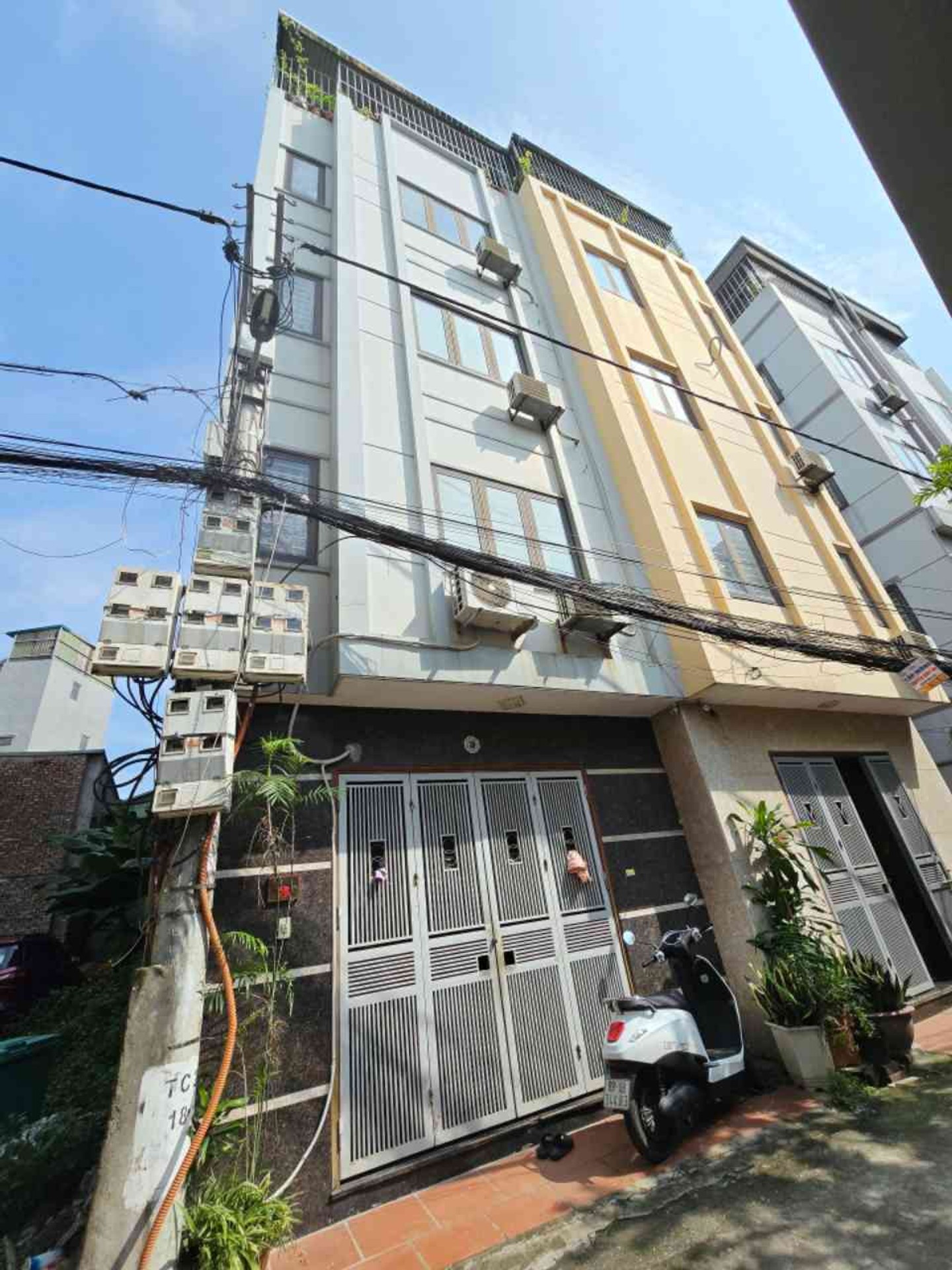 Thạch Bàn 7.5 tỷ lô góc,ô tô đỗ cửa,sổ đỏ Long Biên 16011873