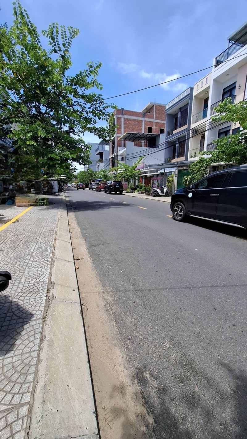 # MT Đặng Vũ Hỷ gần Nguyễn Văn Thoại, Bãi Tắm Mỹ Khê, 150m2, ngang 6.5m, 3 tầng 16011925