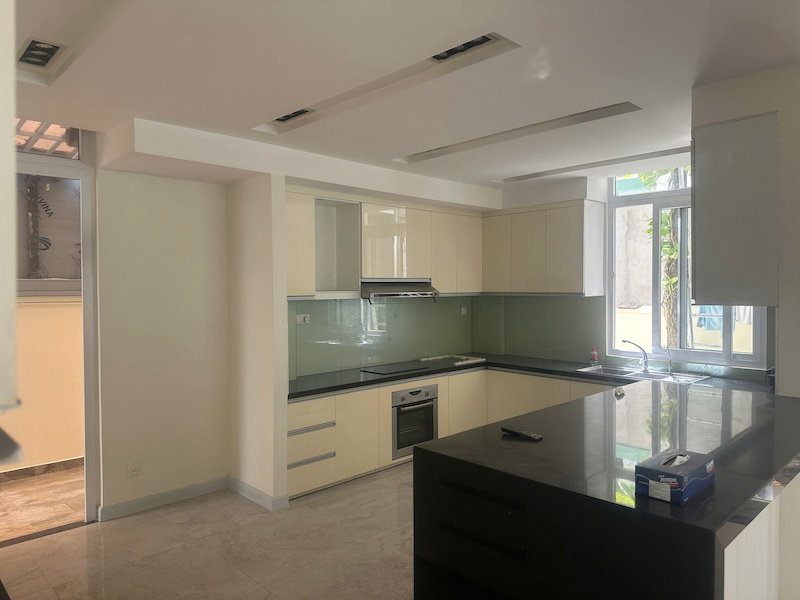 Cho thuê Villa Riviera An Phú, 300m2, 3 tầng, 4PN, sân vườn rộng 16012017