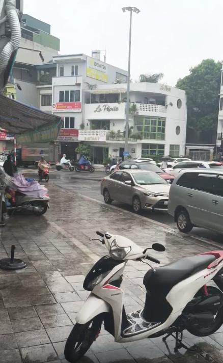 SANG NHƯỢNG QUÁN PHỞ GÀ – SỐ 1 GIA THƯỢNG , P. BỒ ĐỀ, HÀ NỘI 16012108