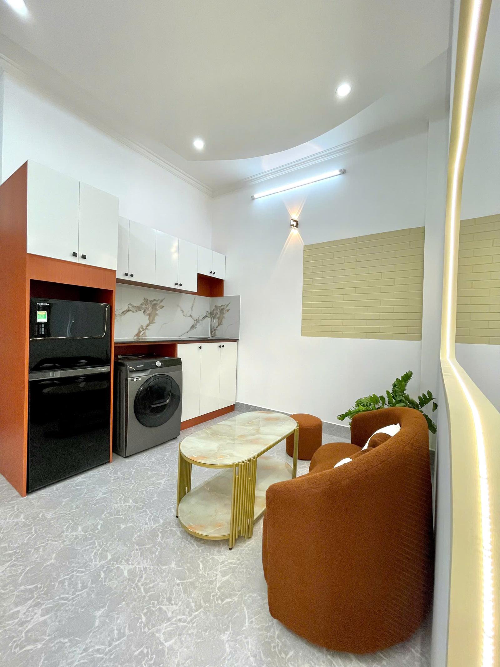 PHÒNG 33M² FULL NỘI THẤT – BAN CÔNG RIÊNG – QUẬN 1 16012135