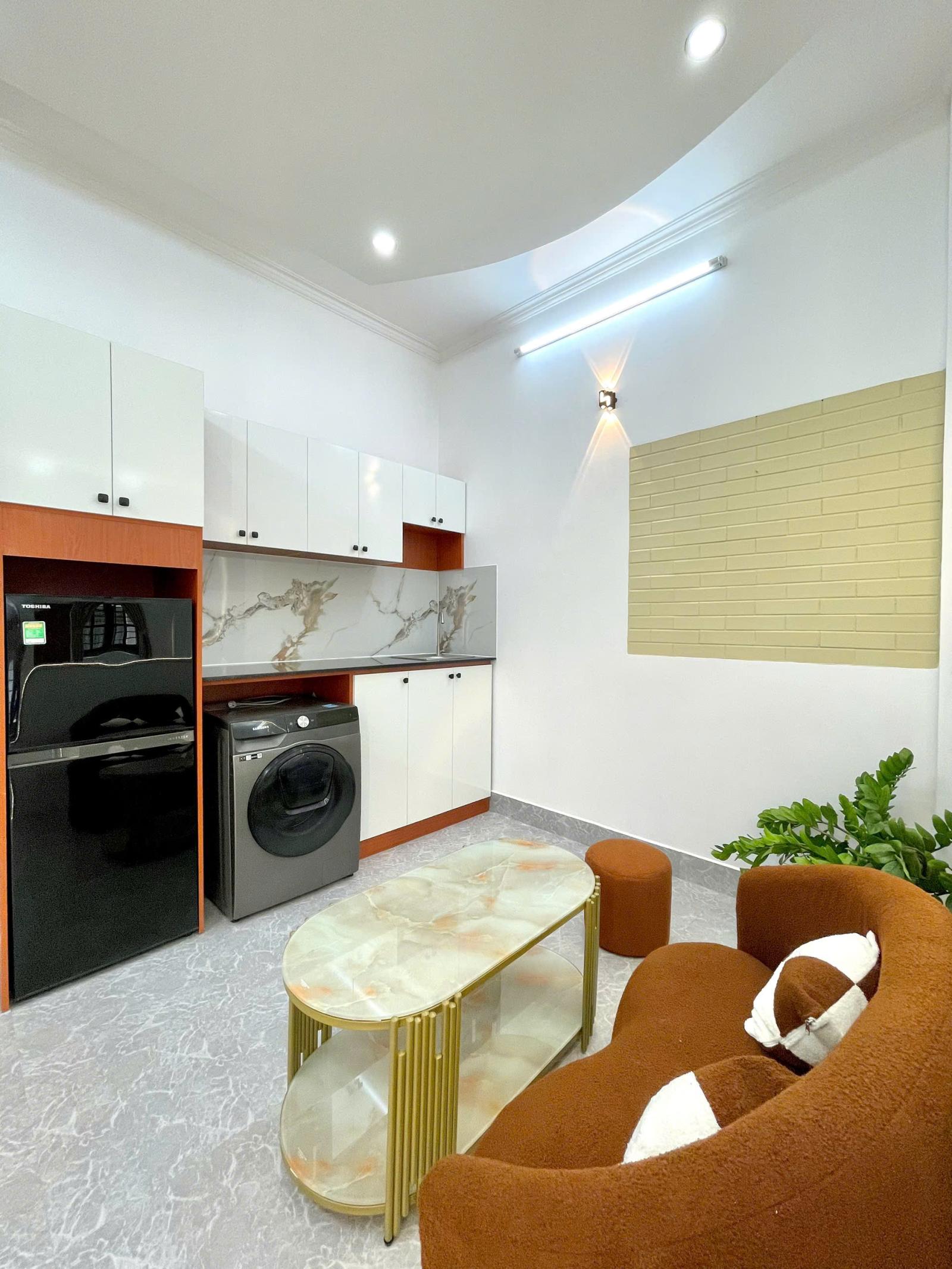 PHÒNG 33M² FULL NỘI THẤT – BAN CÔNG RIÊNG – QUẬN 1 16012135