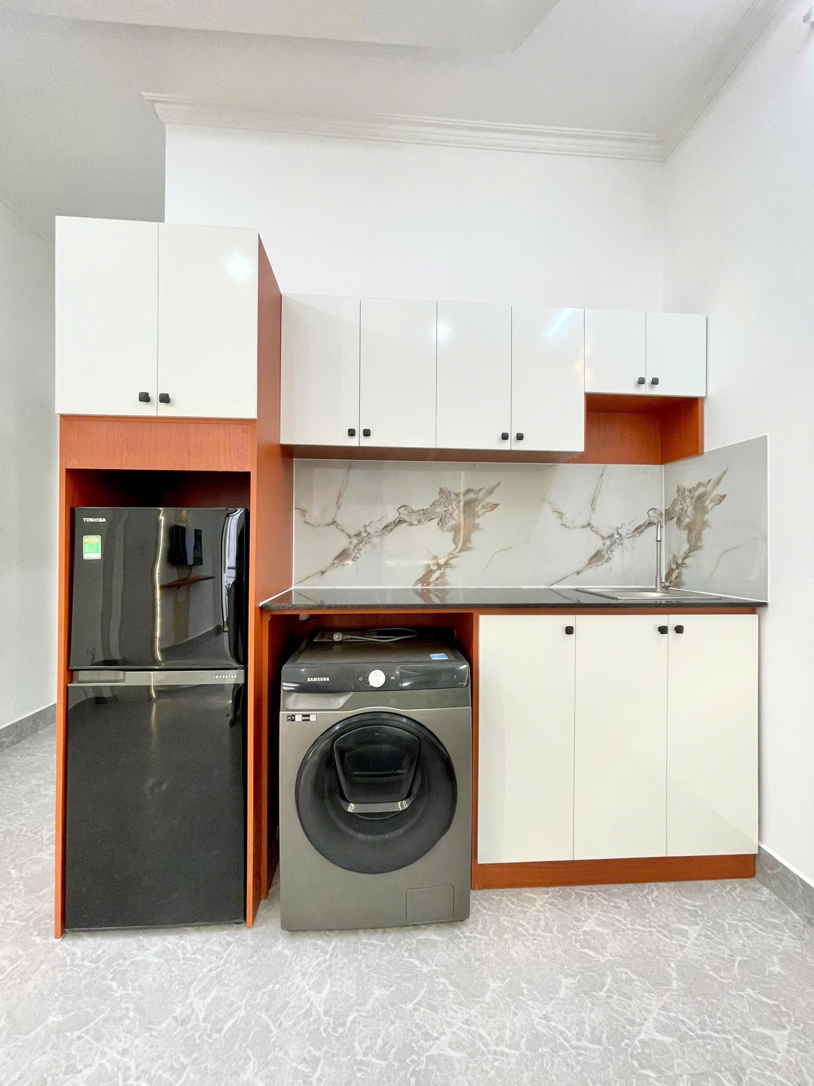 PHÒNG 33M² FULL NỘI THẤT – BAN CÔNG RIÊNG – QUẬN 1 16012135
