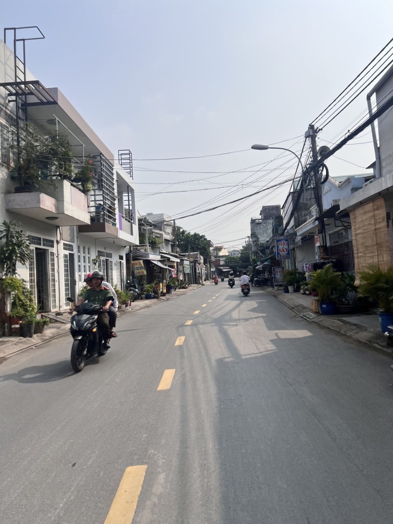 Bán nhà đường số 11, Trường Thọ, Thủ Đức, TP HCM. DT 57m2, 3 tầng, chỉ 7.42 tỷ, sổ hồng riêng. 16012168