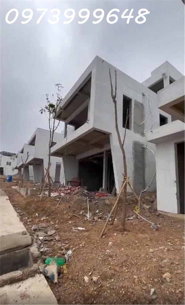 Bán biệt thự view núi & thung lũng Ivory Hòa Bình, 3 tầng, 250m² - Vị trí đẹp nhất Manila 16012175