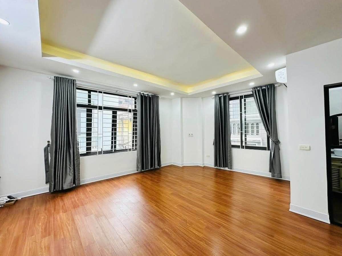 NHÀ LÔ GÓC HOÀNG HOA THÁM – 43M² – MT 5,6M – 5 TẦNG – NGÕ THÔNG – BA GÁC TẬN CỬA – SIÊU THOÁNG 16012177