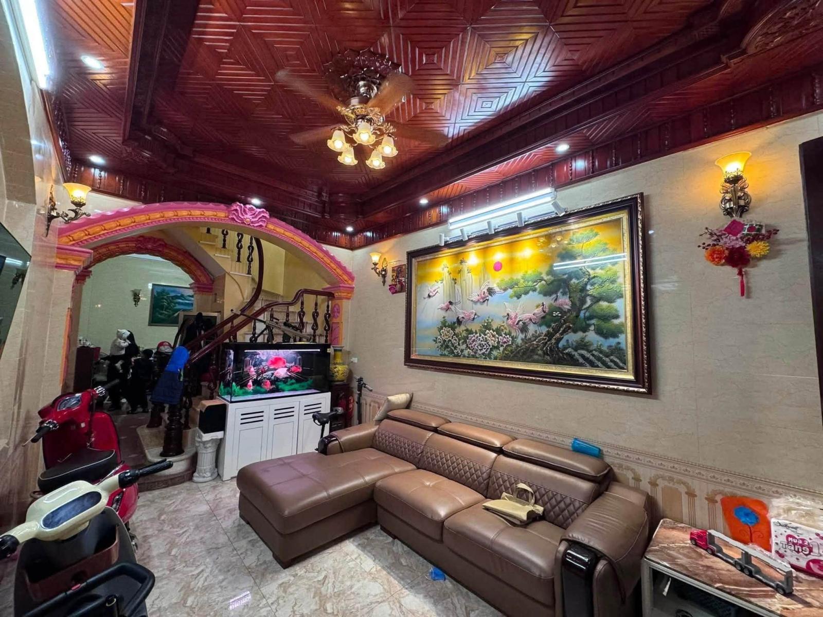 NHÀ ĐẸP PHỐ VIP LÁNG HẠ – 61,5M² – MT 4M – 4 TẦNG + TUM – Ô TÔ DỪNG ĐỖ – GẦN PHỐ – TRUNG TÂM ĐỐNG ĐA 16012178