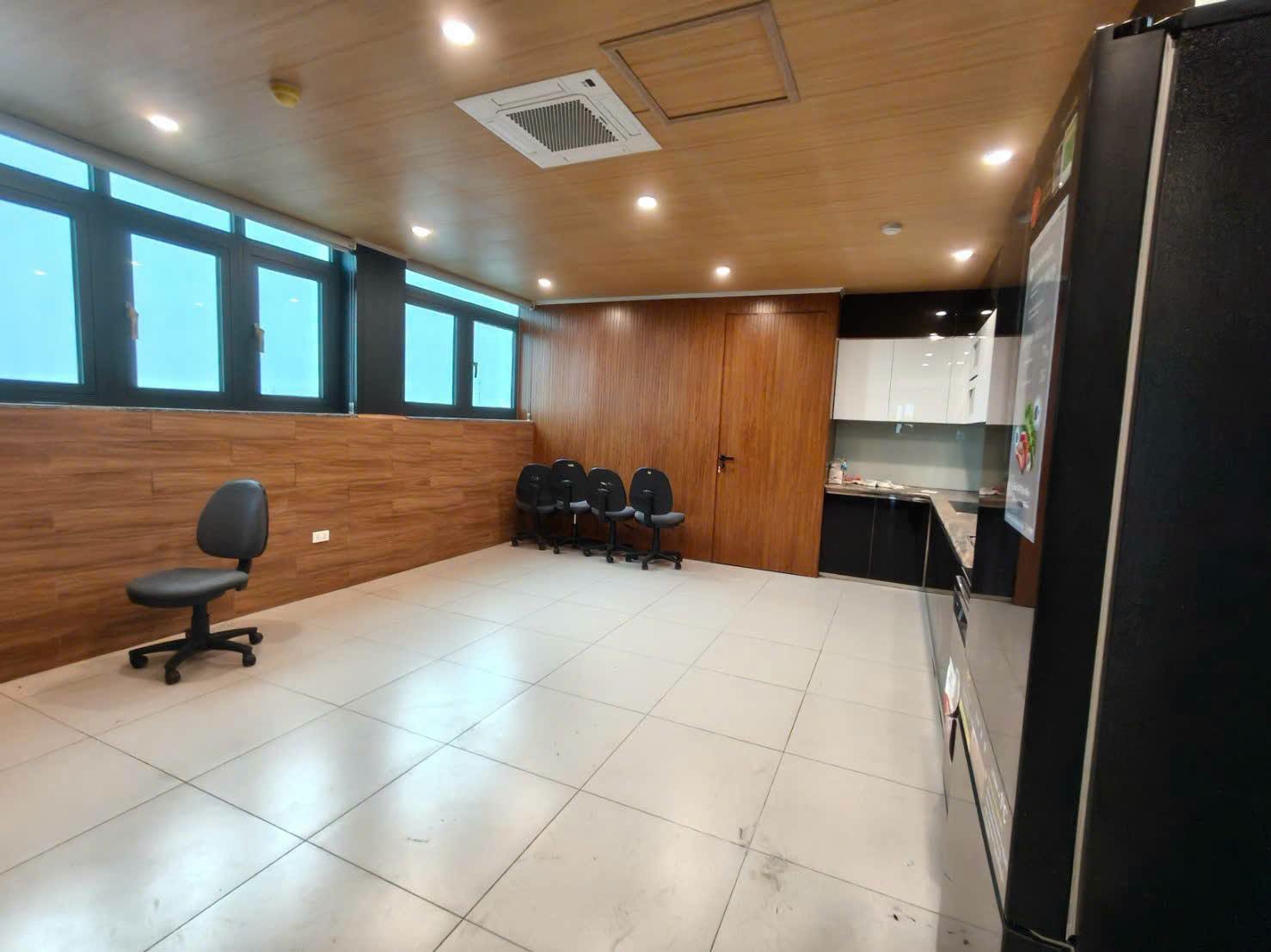 MỜI THUÊ TOÀ NHÀ Văn phòng, CHDV, 360m2, mt12m, 7T, TM, 50tr, Nam Hồng, Đông Anh. 16012186