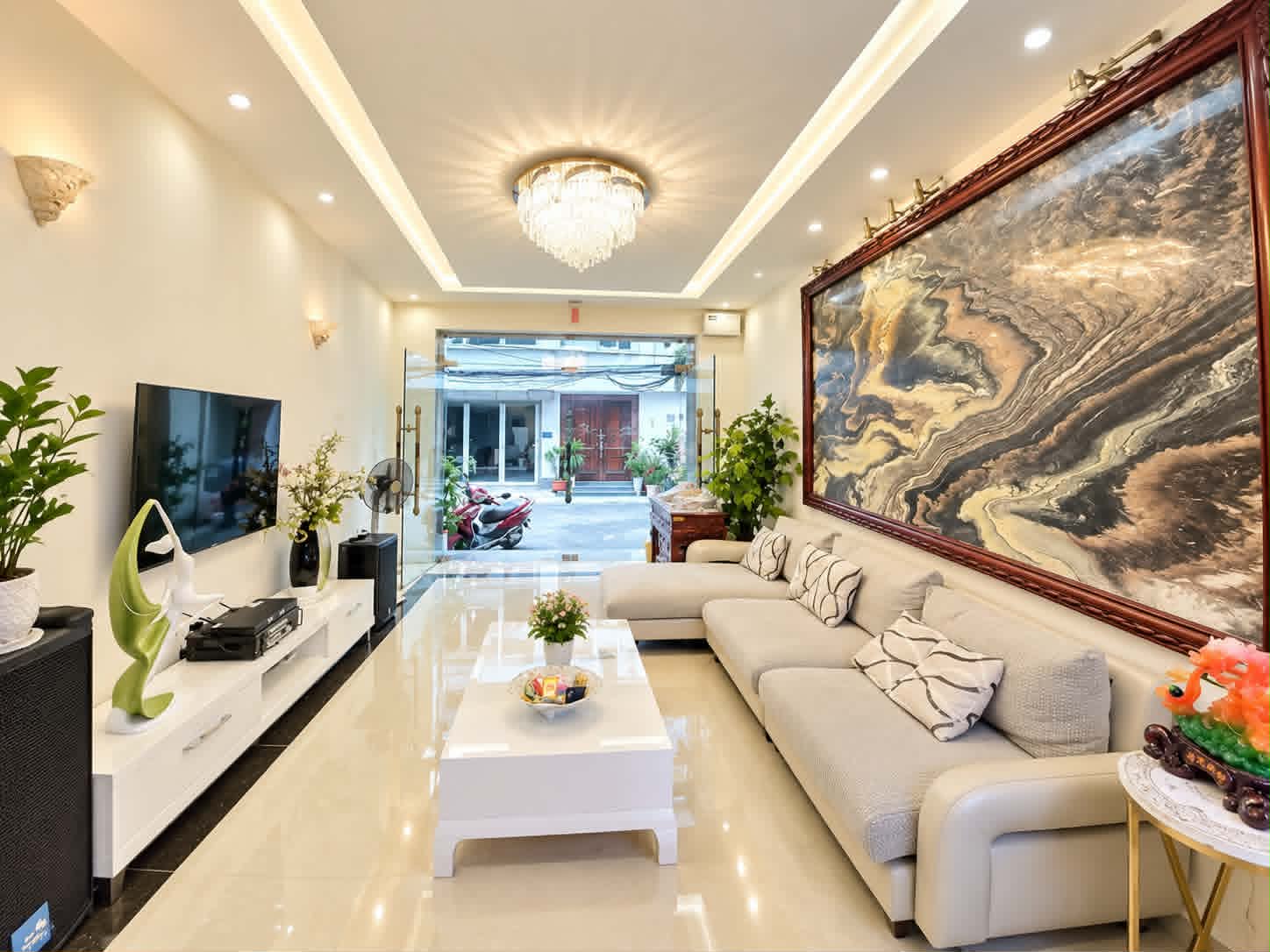 BÁN GẤP NHÀ QUÁN THÁNH PHỐ VIP BA ĐÌNH  GIÁP RANH TÂY HỒ FULL NỘI THẤT 40M X 5 TẦNG NHỈNH 16 TỶ 16012189