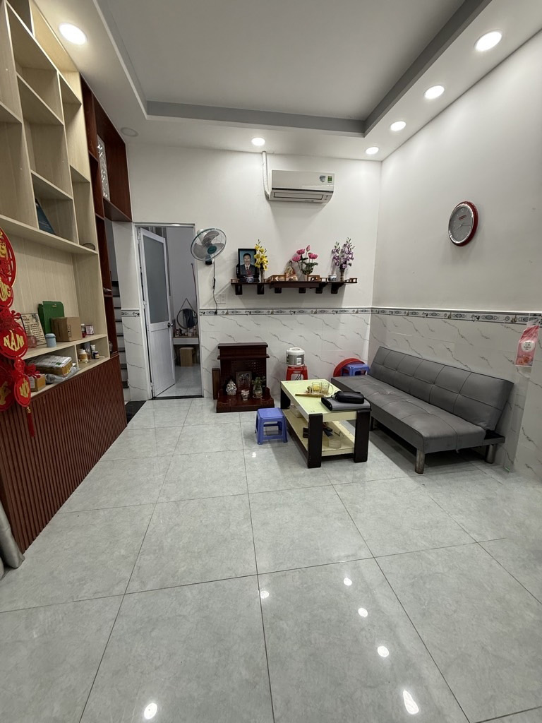 L3013  Nhà đẹp gần Emart Phan Huy Ích, nhỉnh 4 tỷ 16012339