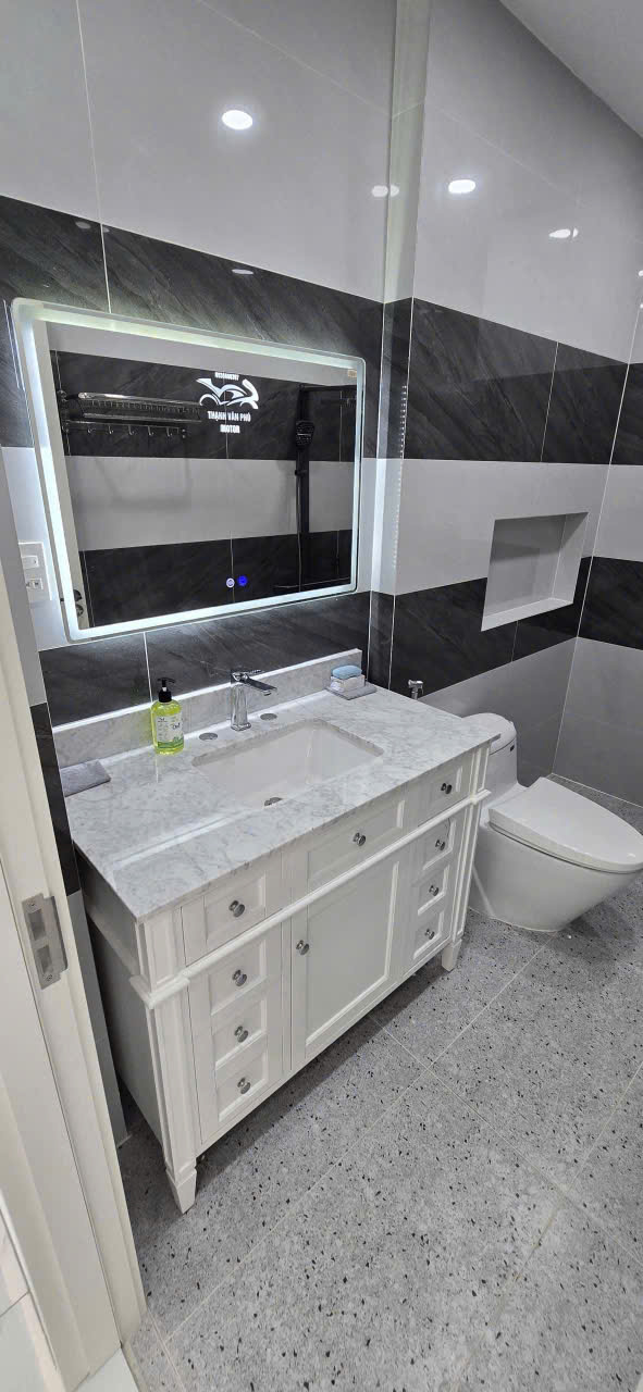CHO THUÊ TÒA NHÀ MỚI – 70 BA VÂN, P.14, Q.TÂN BÌNH (CŨ) - VỊ TRÍ ĐẸP – MẶT TIỀN KINH DOANH 16012364