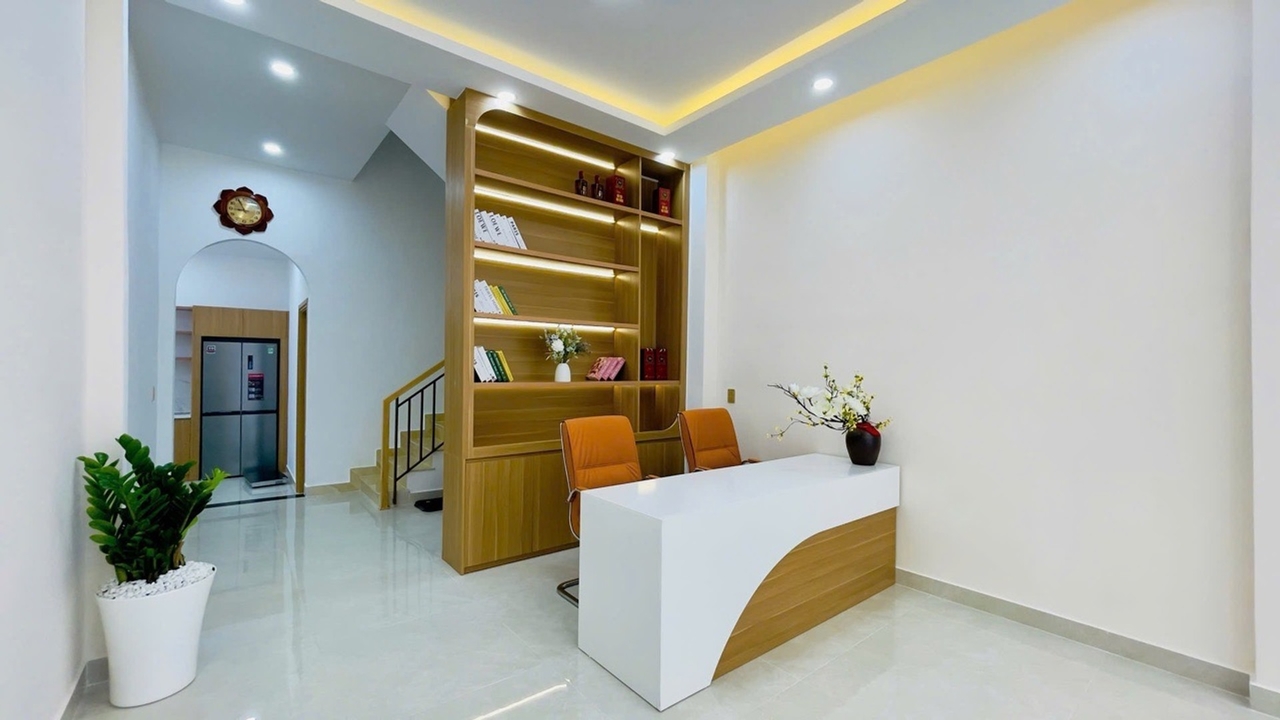 T3017* Nhà Mặt tiền N.Hậu KD cạnh Bùi Quang Là, 8.x tỷ 16012371