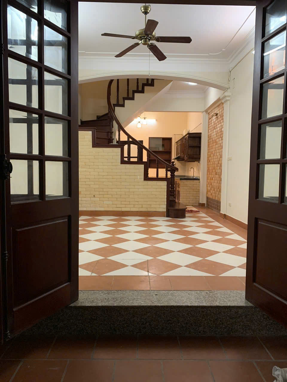 CHO THUÊ NHÀ VŨ MIÊN – TÂY HỒ  60M² × 5 TẦNG  4PN  4WC  18 TRIỆU/THÁNG 16012383