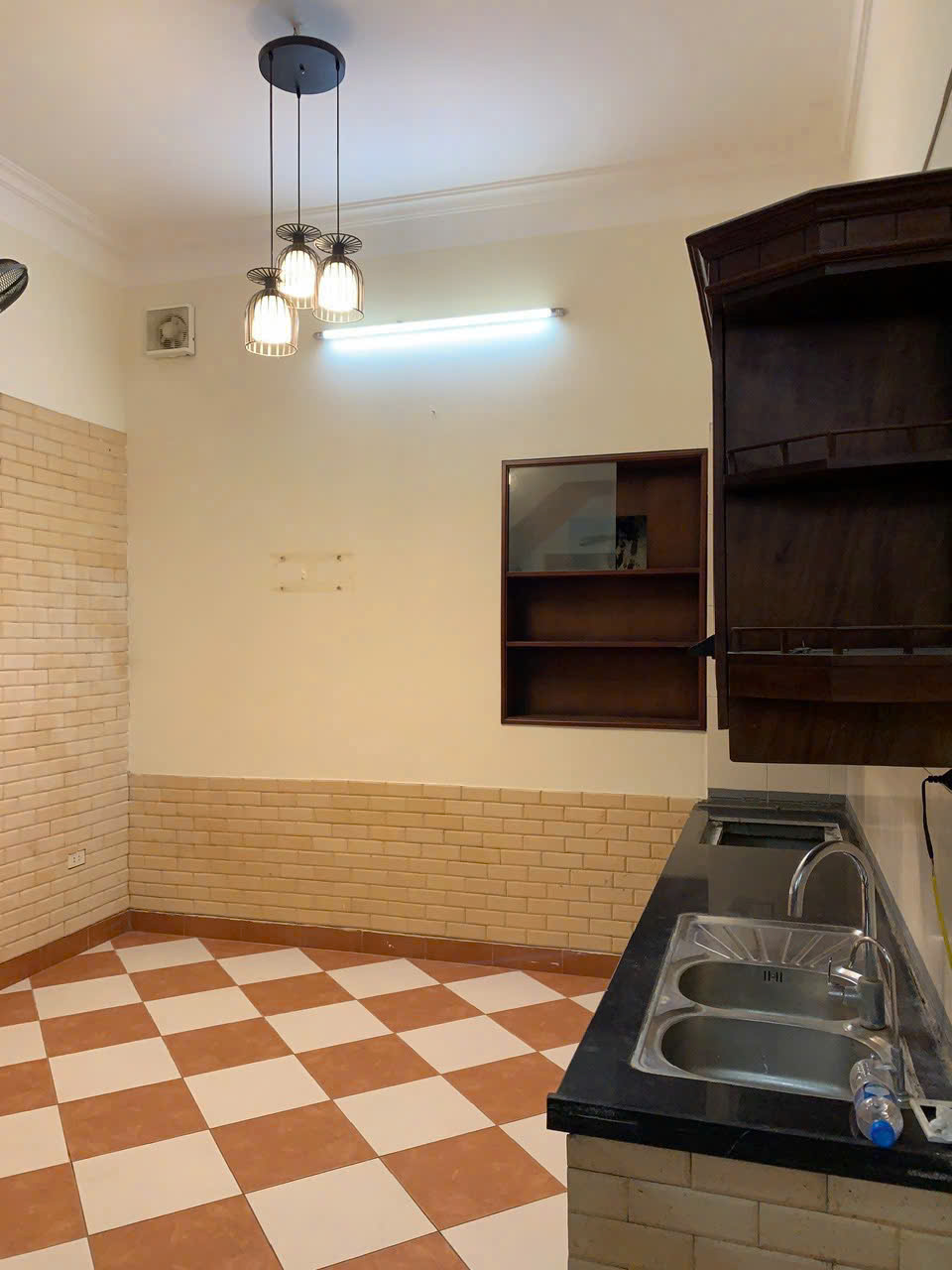 CHO THUÊ NHÀ VŨ MIÊN – TÂY HỒ  60M² × 5 TẦNG  4PN  4WC  18 TRIỆU/THÁNG 16012383
