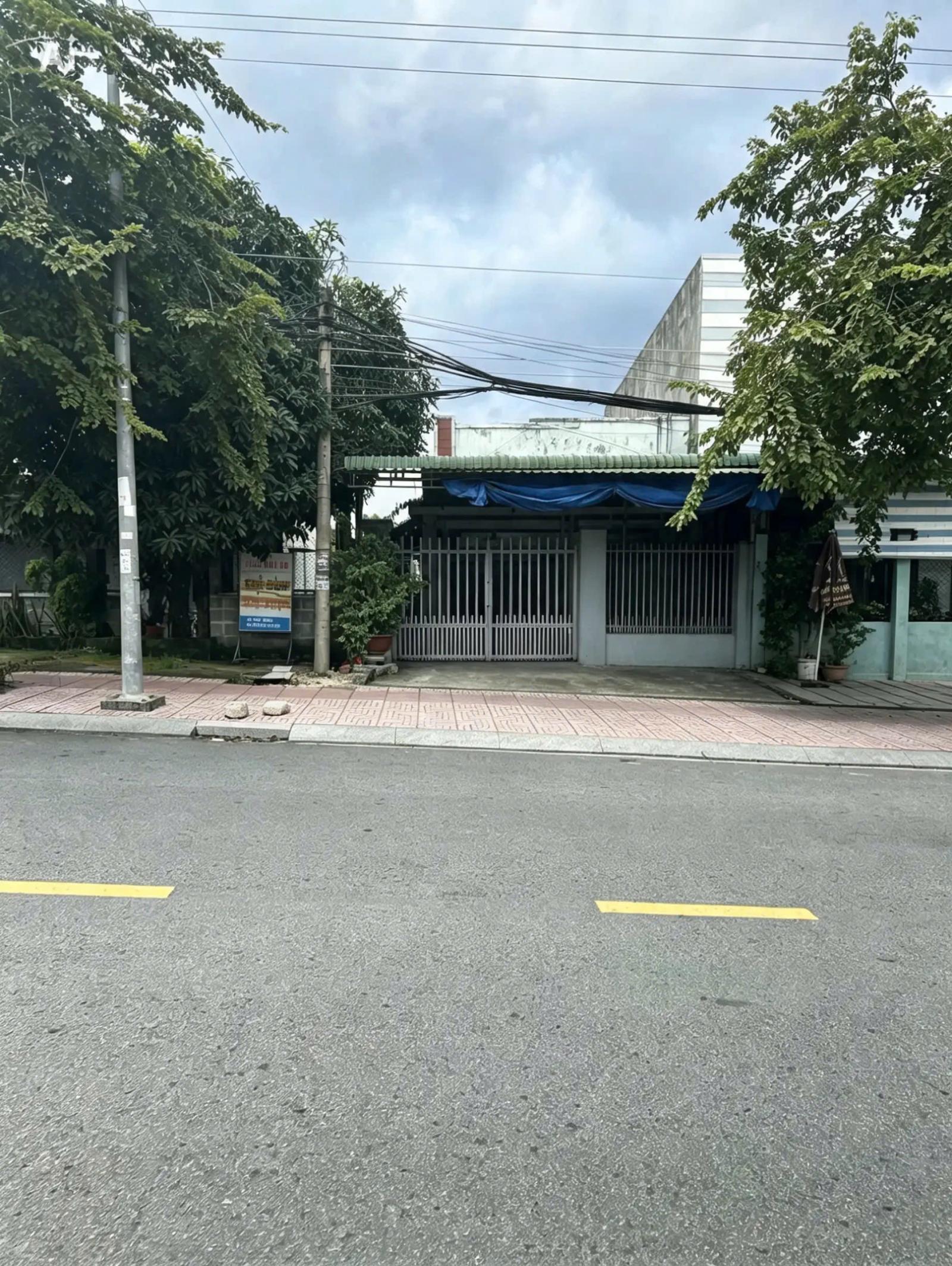 Bán nhà 130m2 mặt tiền Ngô Quyền, Tân An, LaGi giá ngộp 3.3 tỷ 16012455
