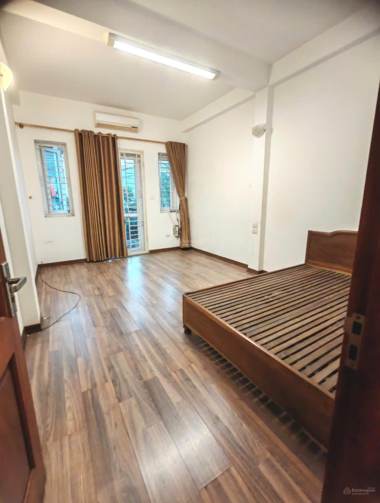 Cho Thuê nhà Nguyên căn Hồng Tiến- 65m 3 tầng 3 ngủ đủ Nội thất 10tr/tháng 16012461