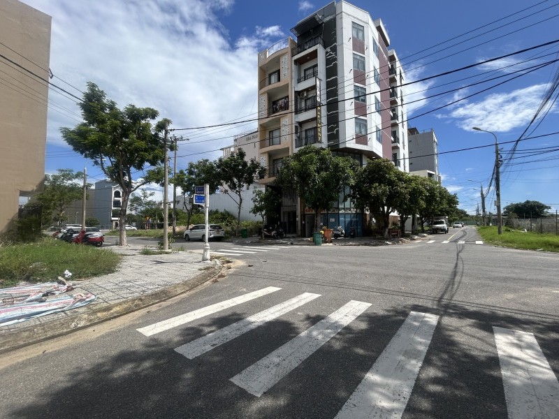 Bán đất gần biển Sơn Thủy 90m2, đường Hoàng Công Chất, đường 5m5, giá 7,05 tỷ, gần Crowne Plaza 16012474