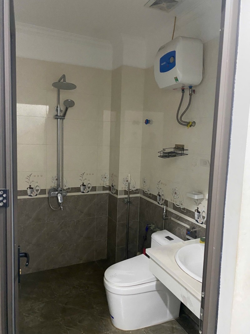 Bán nhà Phố Trạm,Long Biên 6 tầng,45m oto vào nhà nhỉnh 10 tỷ  16012483