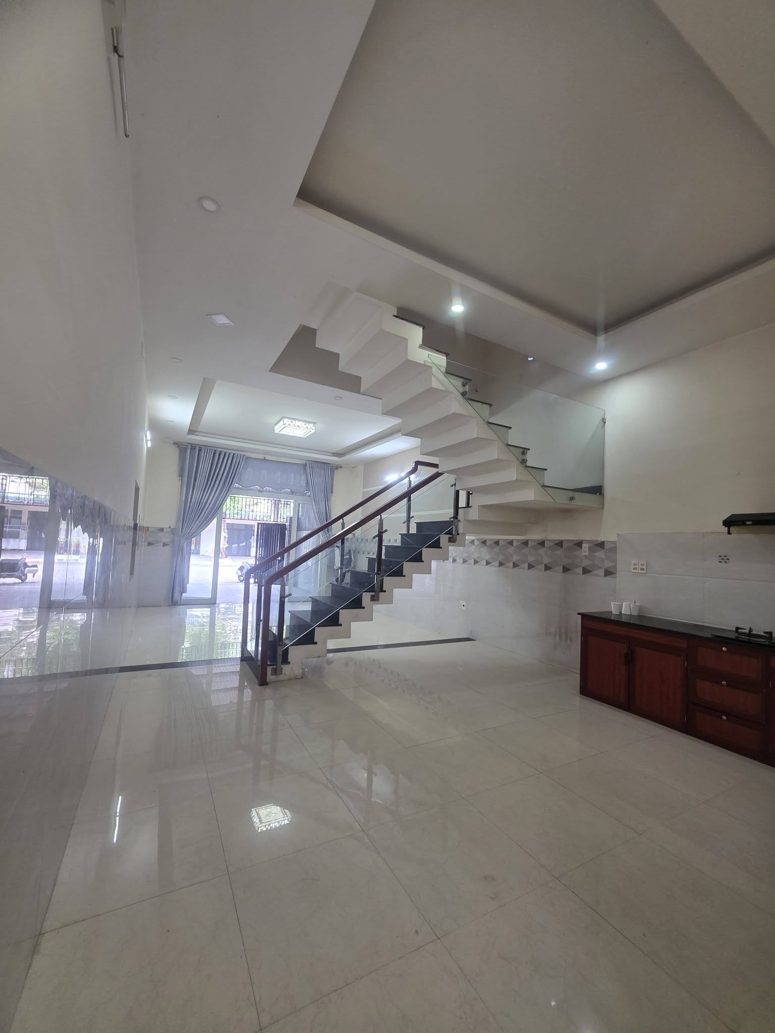 BÁN NHÀ 3 TẦNG MẶT TIỀN ĐƯỜNG 10,5M PHẠM VĂN NGÔN – GIÁ HỢP LÝ 6 TỶ 850 16012501