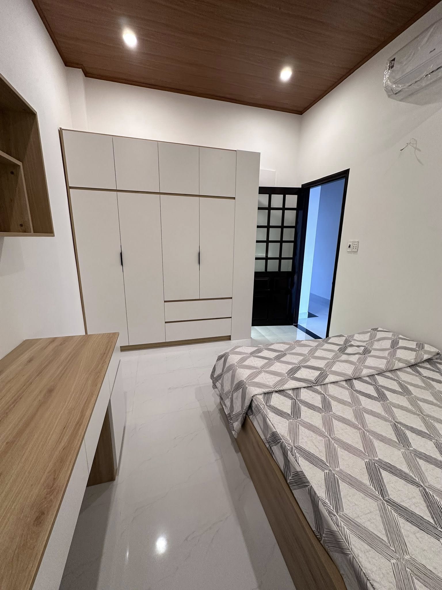 NHÀ ĐẸP 2 TẦNG NGUYỄN CÔNG HOAN 125M2 NGANG 6.4M 16012504