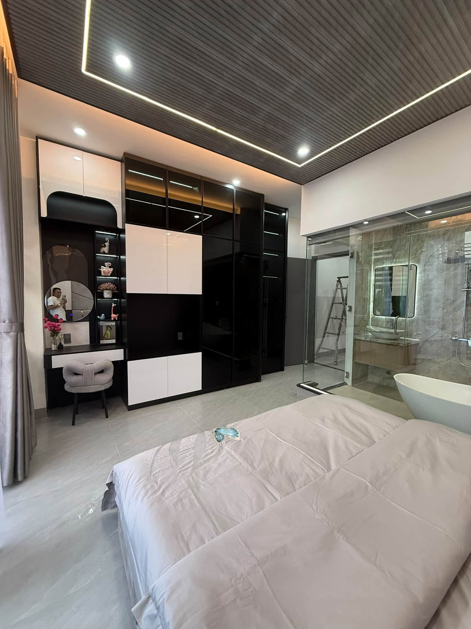 Siêu phẩm nhà 3 tầng 3 mê full nội thất TRẦN CAO VÂN - mới 100% vách vali vô ở 16012514