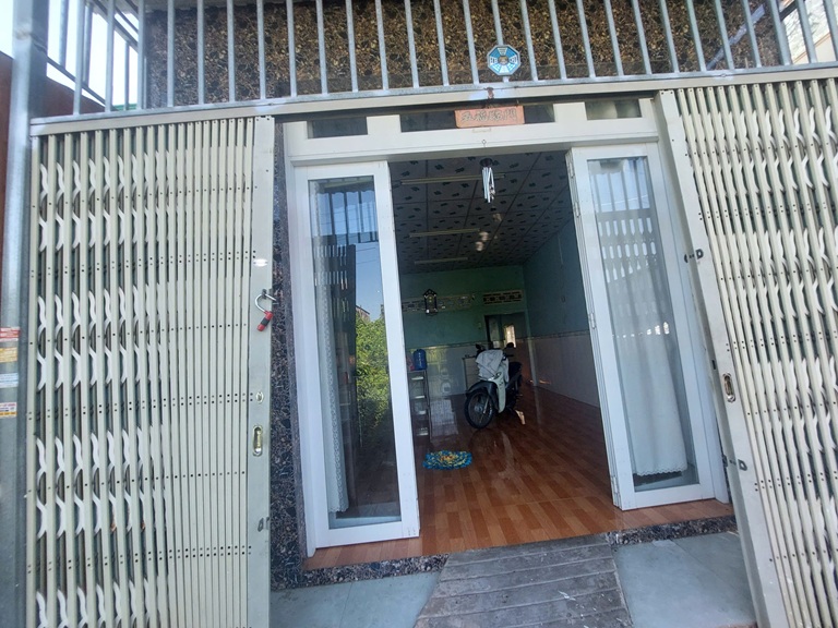 ĐẦU TƯ SINH LỜI - CHÍNH CHỦ CẦN BÁN CĂN NHÀ Hẻm 76 Huỳnh Văn Đảnh, P. 3, Thành phố Tân An, Long An 16012571