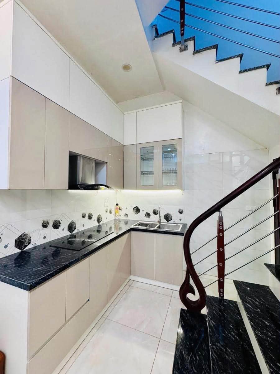 NHÀ ĐẸP HÀO NAM – 30,8M² – MT 4,2M – 4 TẦNG + TUM – GẦN PHỐ – GẦN METRO CÁT LINH – SÂN ĐỂ XE 16012656