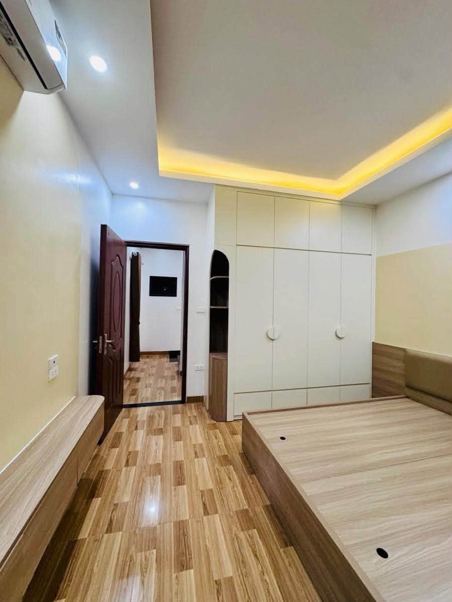 NHÀ ĐẸP HÀO NAM – 30,8M² – MT 4,2M – 4 TẦNG + TUM – GẦN PHỐ – GẦN METRO CÁT LINH – SÂN ĐỂ XE 16012656