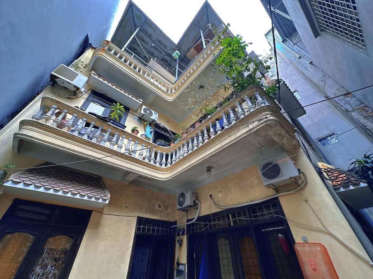 BÁN ĐẤT TẶNG NHÀ HÀO NAM – 94M² – MT 5M – NHÀ 4 TẦNG – NGÕ 3M – THỬA ĐẤT VUÔNG ĐẸP – GẦN PHỐ 16012660