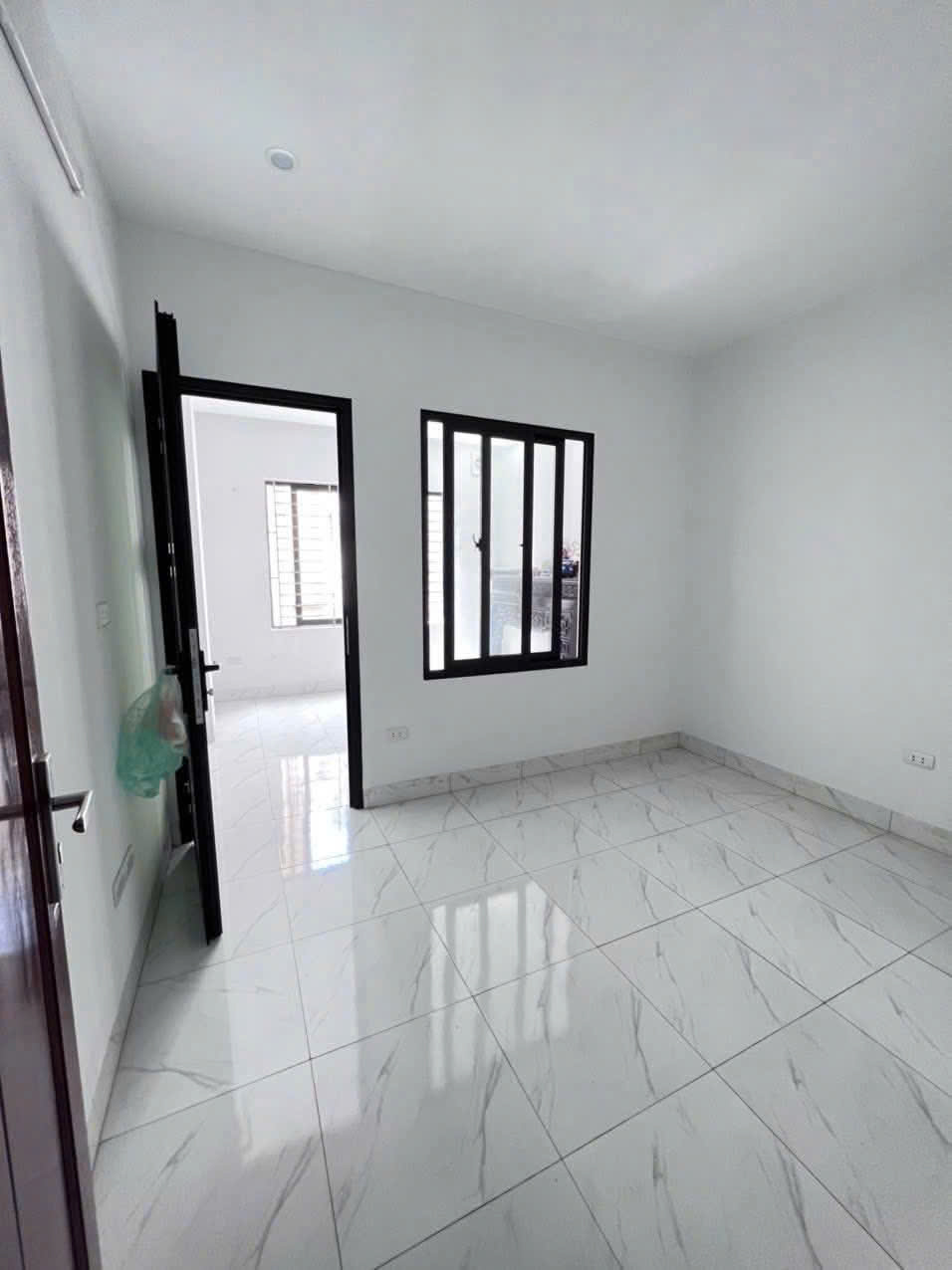 CHO THUÊ NHÀ NGÕ 5xx KIM MÃ – BA ĐÌNH  52M² × 5 TẦNG  8 PHÒNG  25 TRIỆU/THÁNG 16012675