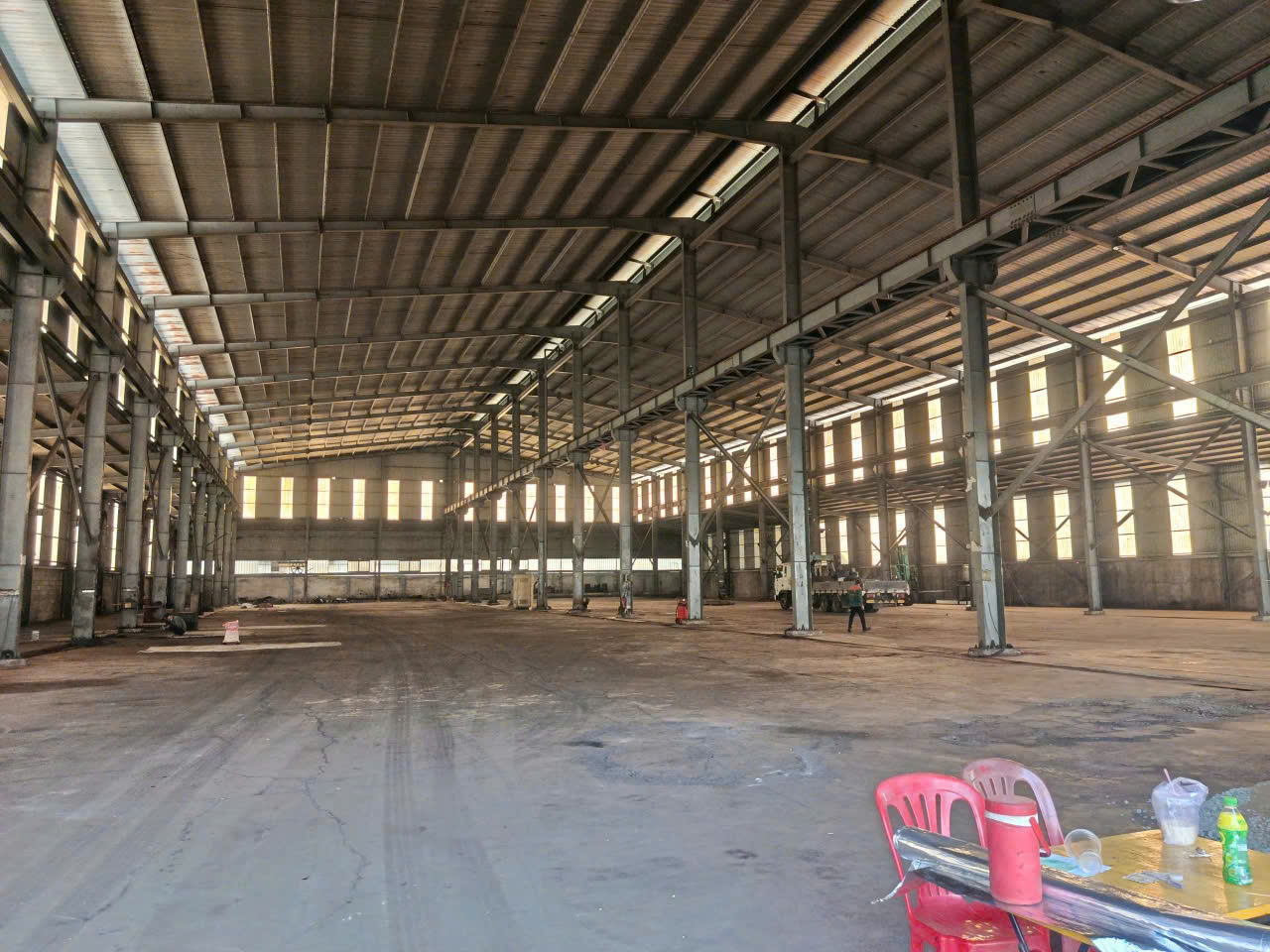 Nhà xưởng quy mô lớn 5.000m2 - KCN Tân Đô, Đức Hòa, Tây Ninh - 2 cổng,  sổ hồng riêng 16012696