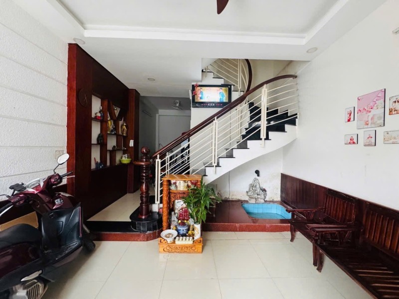 Bán nhà 3 tầng 42m2 Lã Xuân Oai, Tăng Nhơn Phú A, Q9. Thủ Đức, TP HCM.  Giá 4,38 tỷ, sổ hồng riêng. 16012704