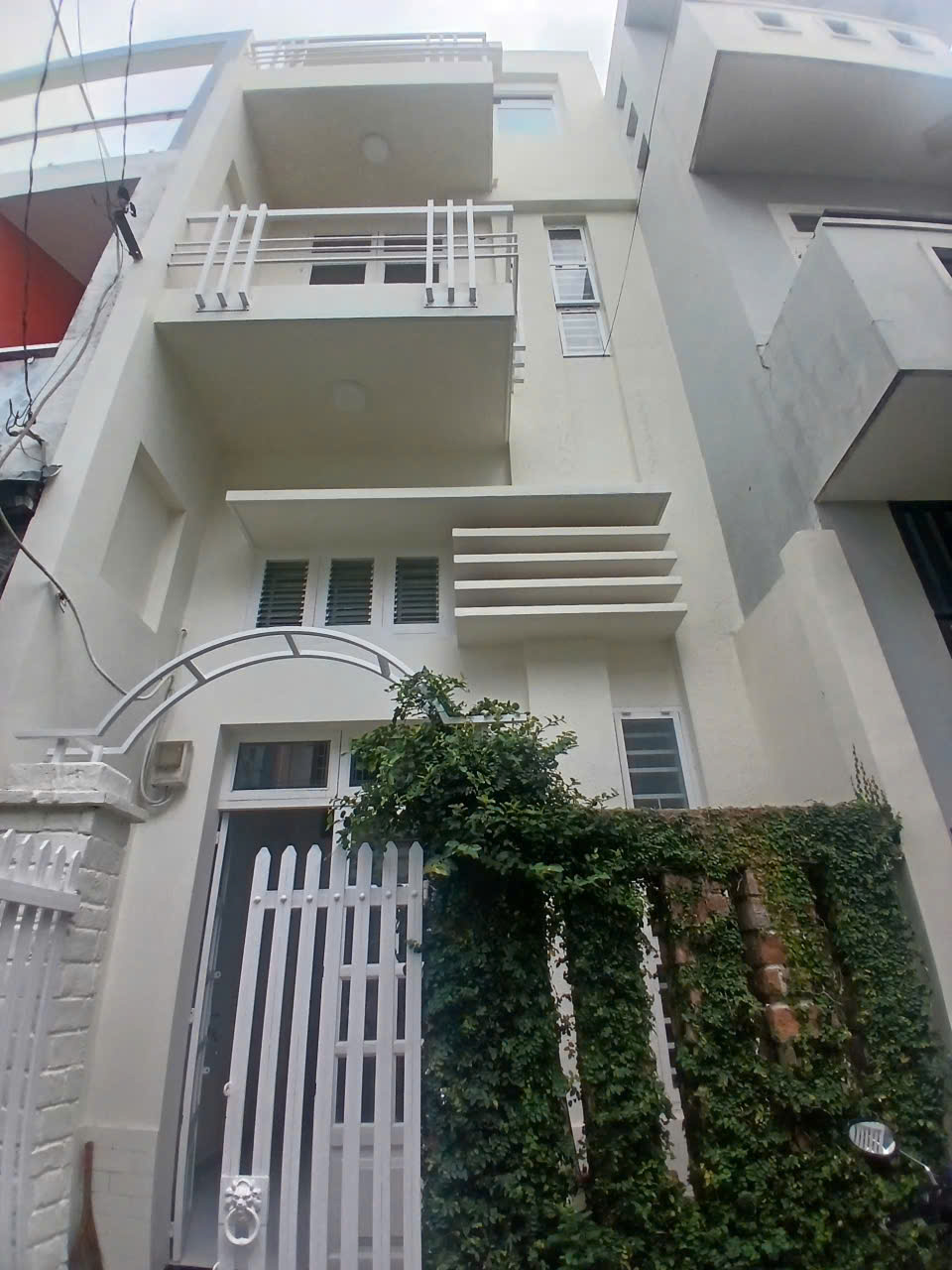 CHỦ CẦN BÁN GIẢM 200TR CÒN 7.5 TỶ TL.
NHÀ TÂN PHÚ - 52M² - 4 TẦNG BTCT 16012747