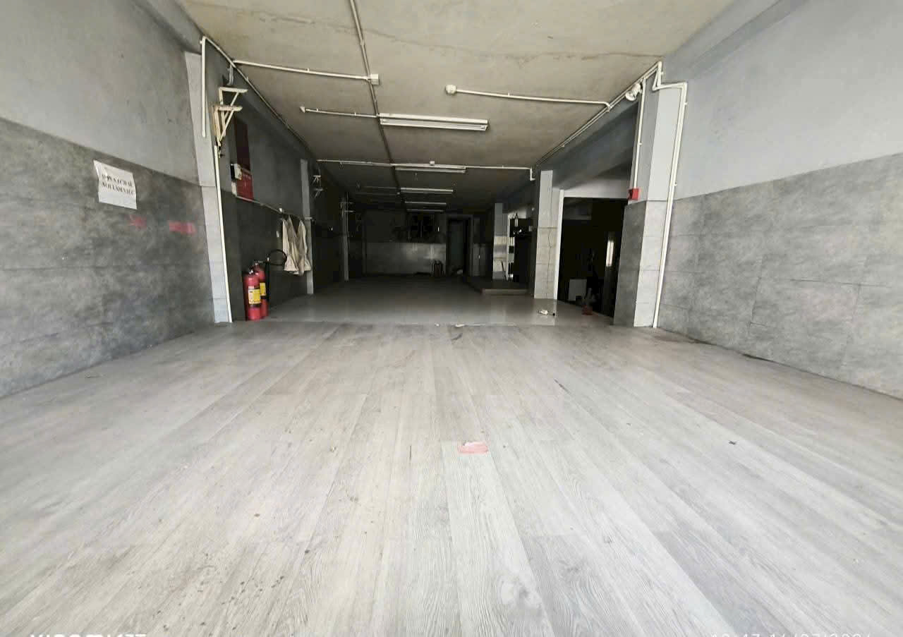 TÒA NHÀ GẦN 1000M² SỬ DỤNG – CÓ THANG MÁY 16012755