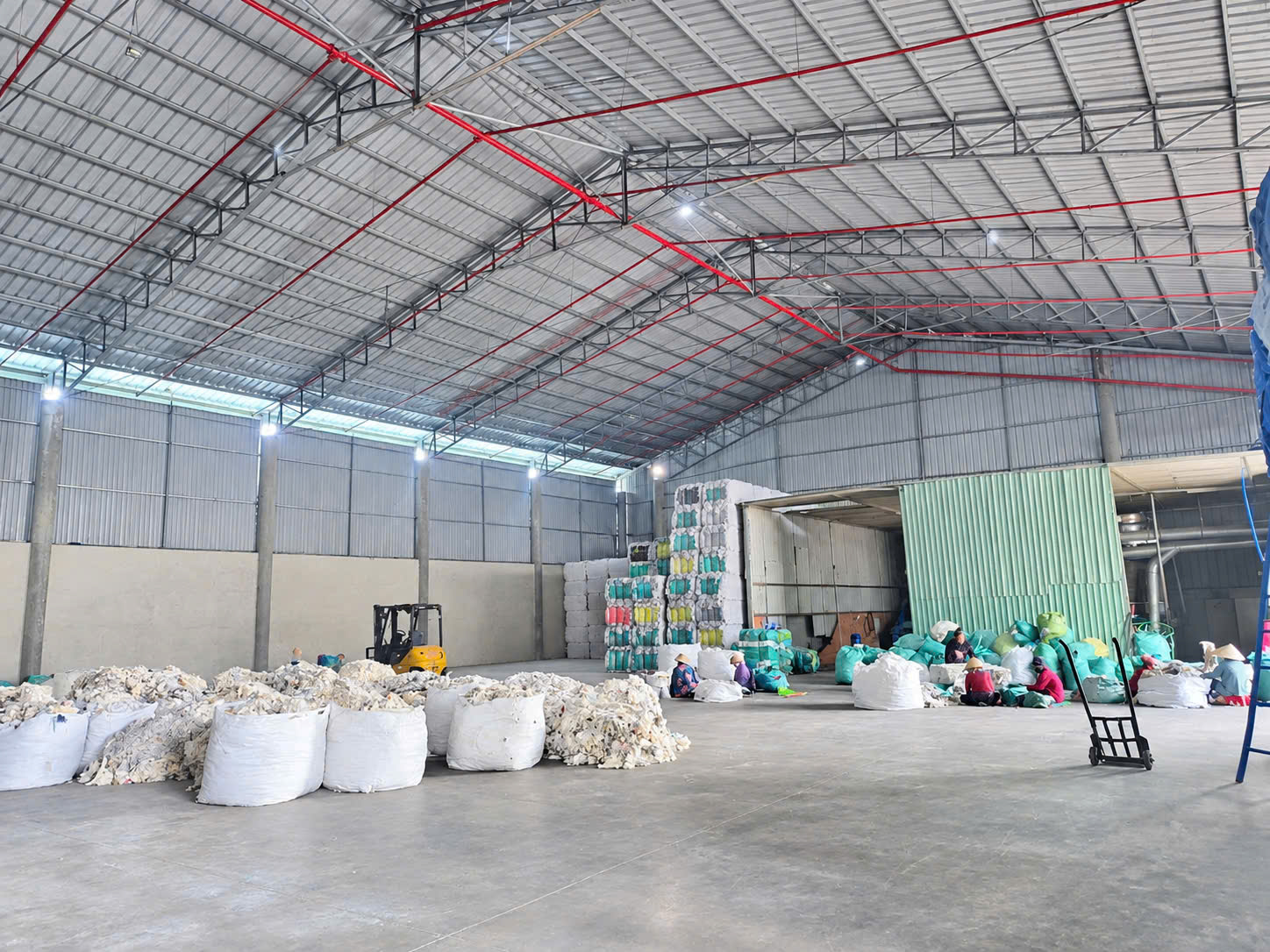 XN502 cho thuê nhà xưởng kiên cố thích hợp sản xuất ngày đêm xa khu dân cư, trống xưởng 16012767