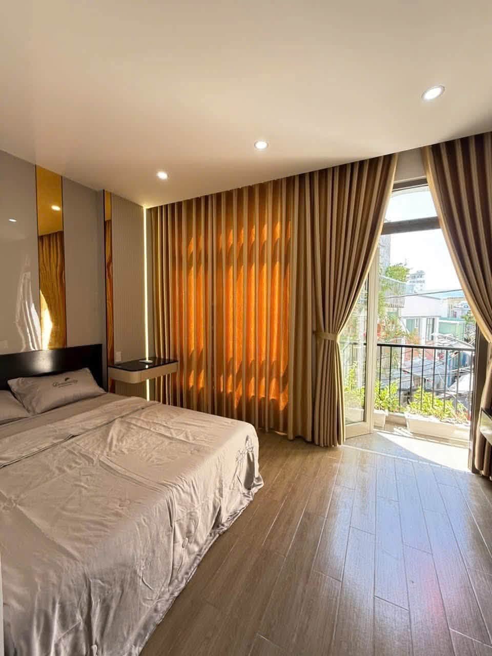 Bán nhà kiểu Vila mini mặt tiền trước sau K112 TRẦN CAO VÂN 16012793