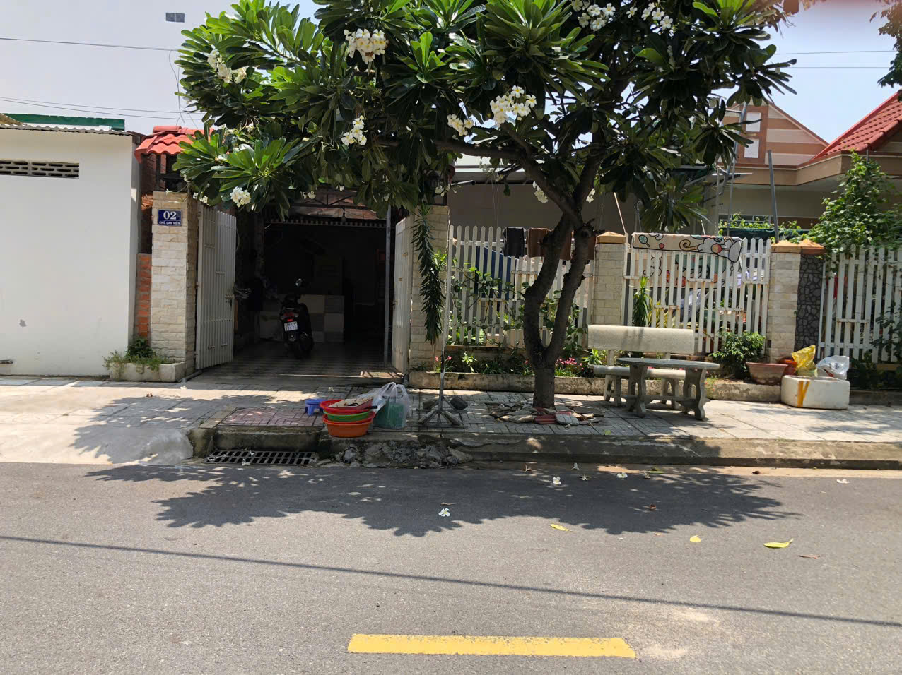 Bán nhà trung tâm Cam Ranh - 150m2 thổ cư, đất nở hậu hơn 11m, đường rộng, sổ sẵn công chứng ngay 16012952