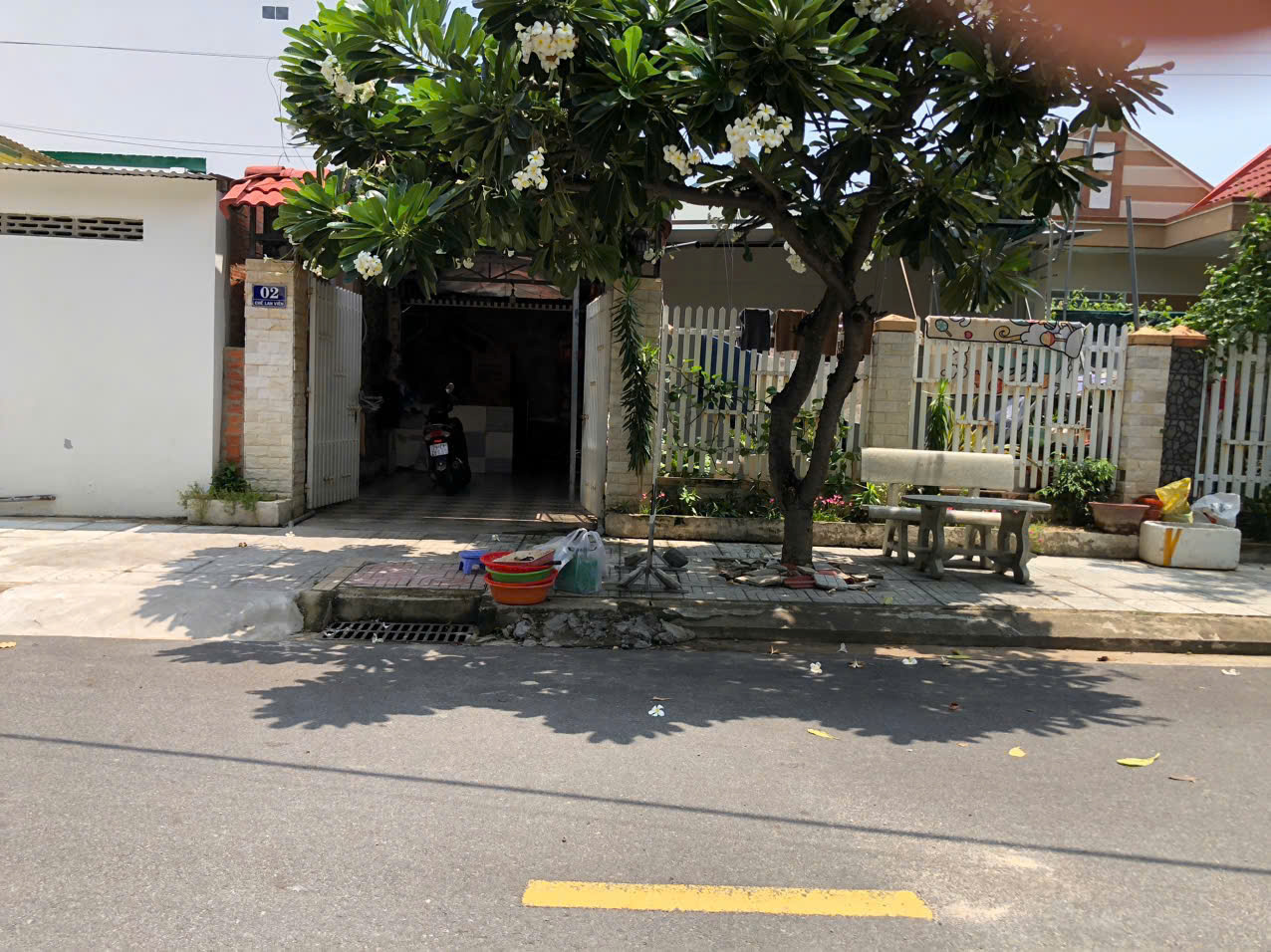 Bán nhà trung tâm Cam Ranh - 150m2 thổ cư, đất nở hậu hơn 11m, đường rộng, sổ sẵn công chứng ngay 16012952