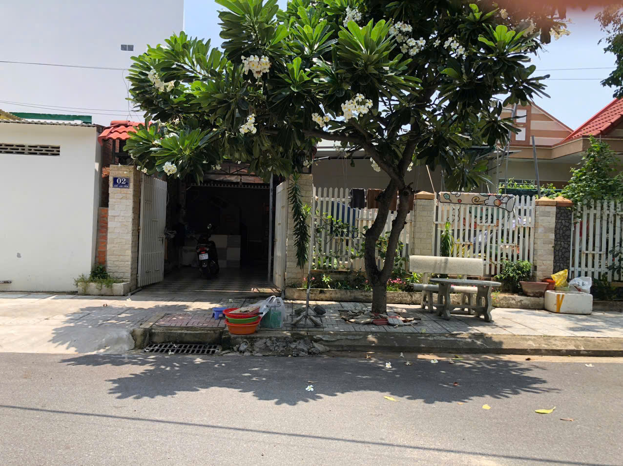Bán nhà trung tâm Cam Ranh - 150m2 thổ cư, đất nở hậu hơn 11m, đường rộng, sổ sẵn công chứng ngay 16012952