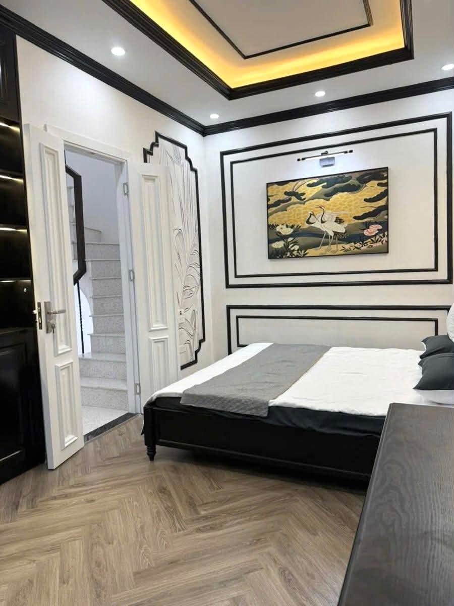 Bán nhà Trần Phú, 130m2, 4 tầng, mặt tiền 6.1m, 68 tỷ, ngõ ô tô vào nhà, kinh doanh 16012953