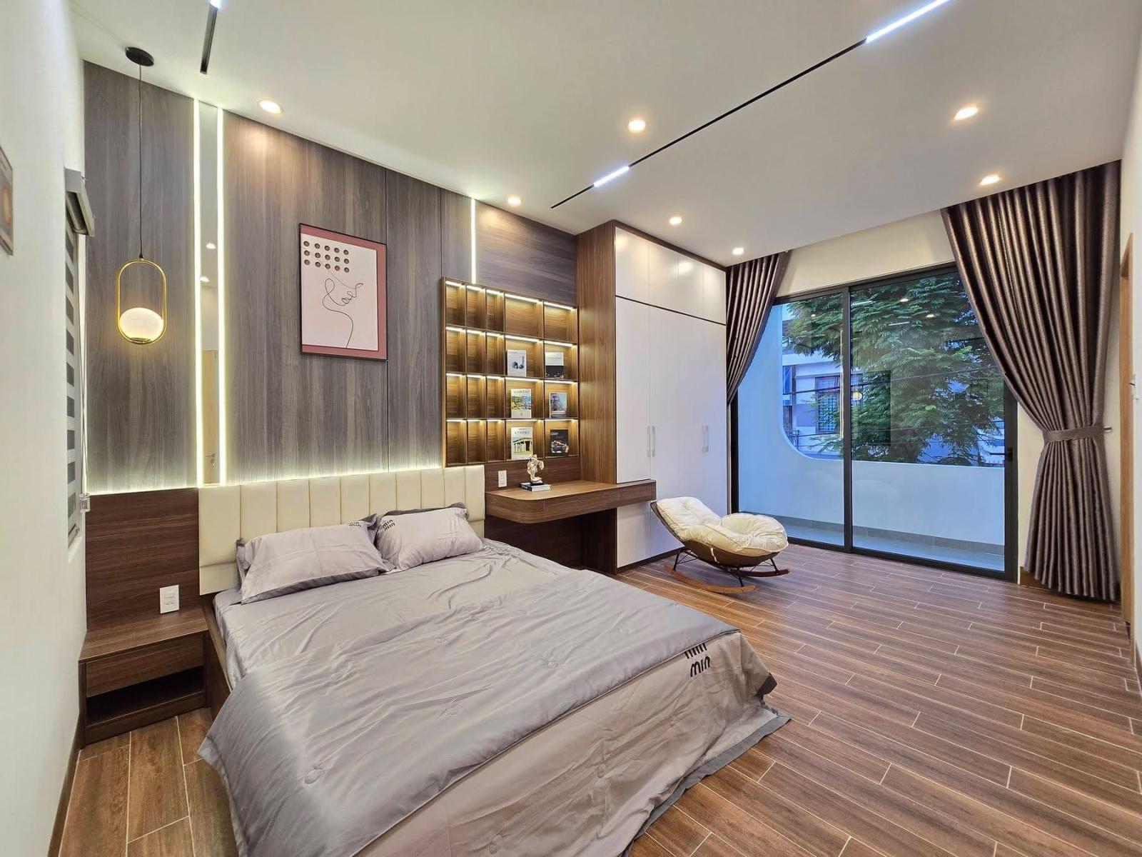 BÁN NHÀ 3 TẦNG 3 MÊ ĐƯỜNG HÒA MINH 10 - GẦN BÃI TẮM BIỂN 16012982