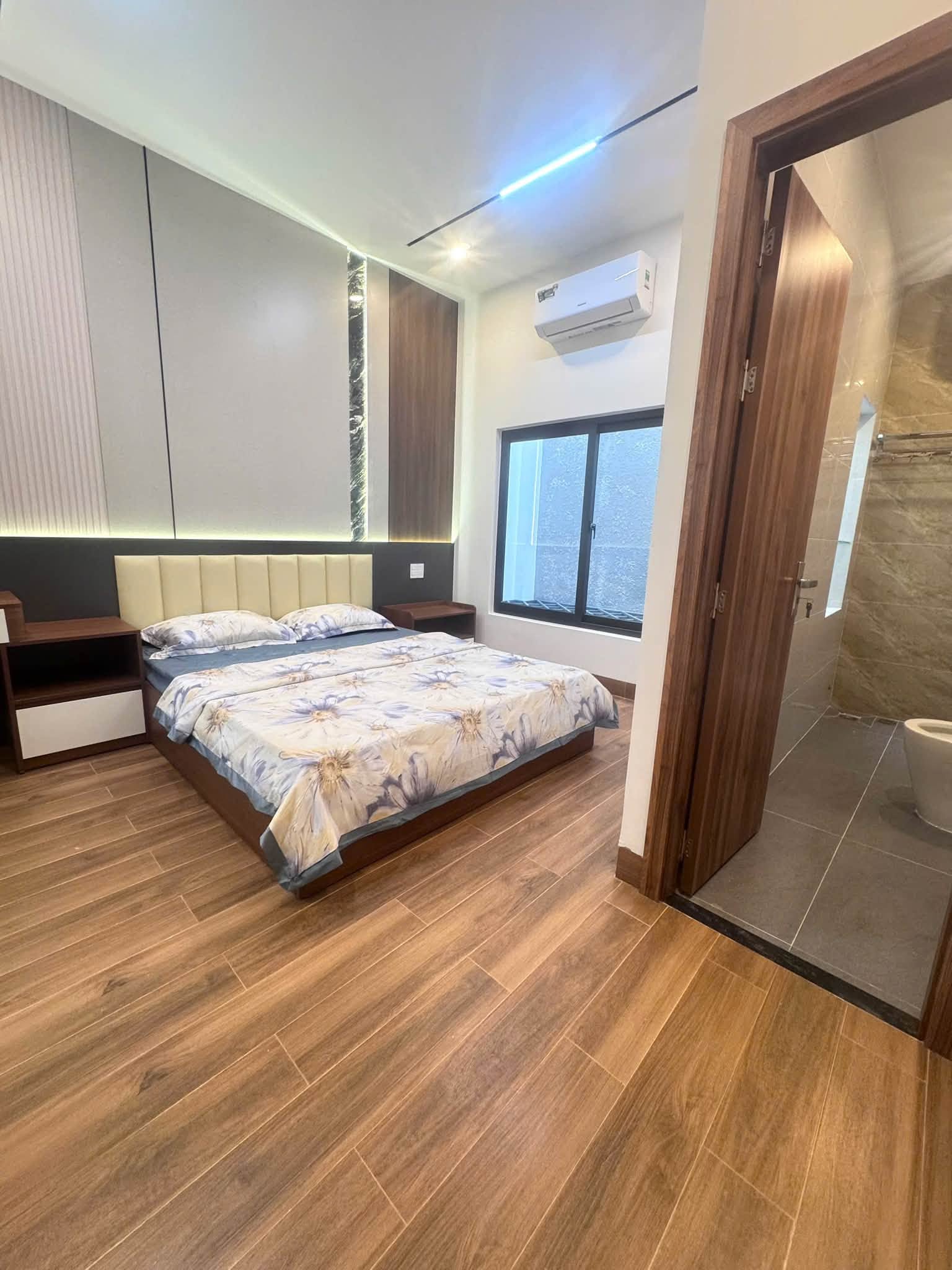 SIÊU PHẨM- Ô TÔ NGỦ TRONG NHÀ ĐƯỜNG NHỰA 7,5M -GẦN CHỢ HÒA KHÁNH 16012983
