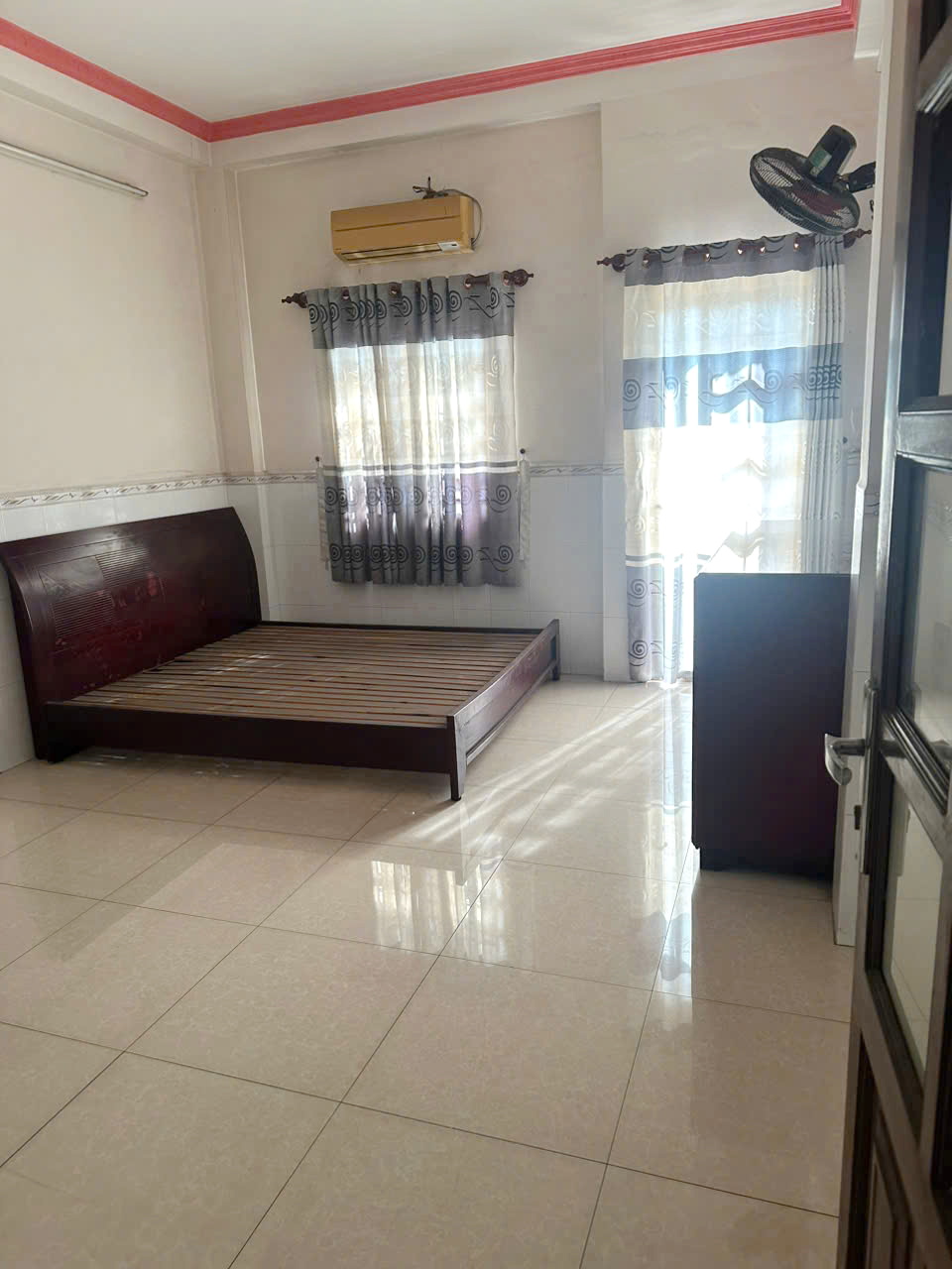Nhà 3 tầng MT Dương Bá Trạc P. Chánh Hưng. Giá 8,9 tỷ TL ít 16012996