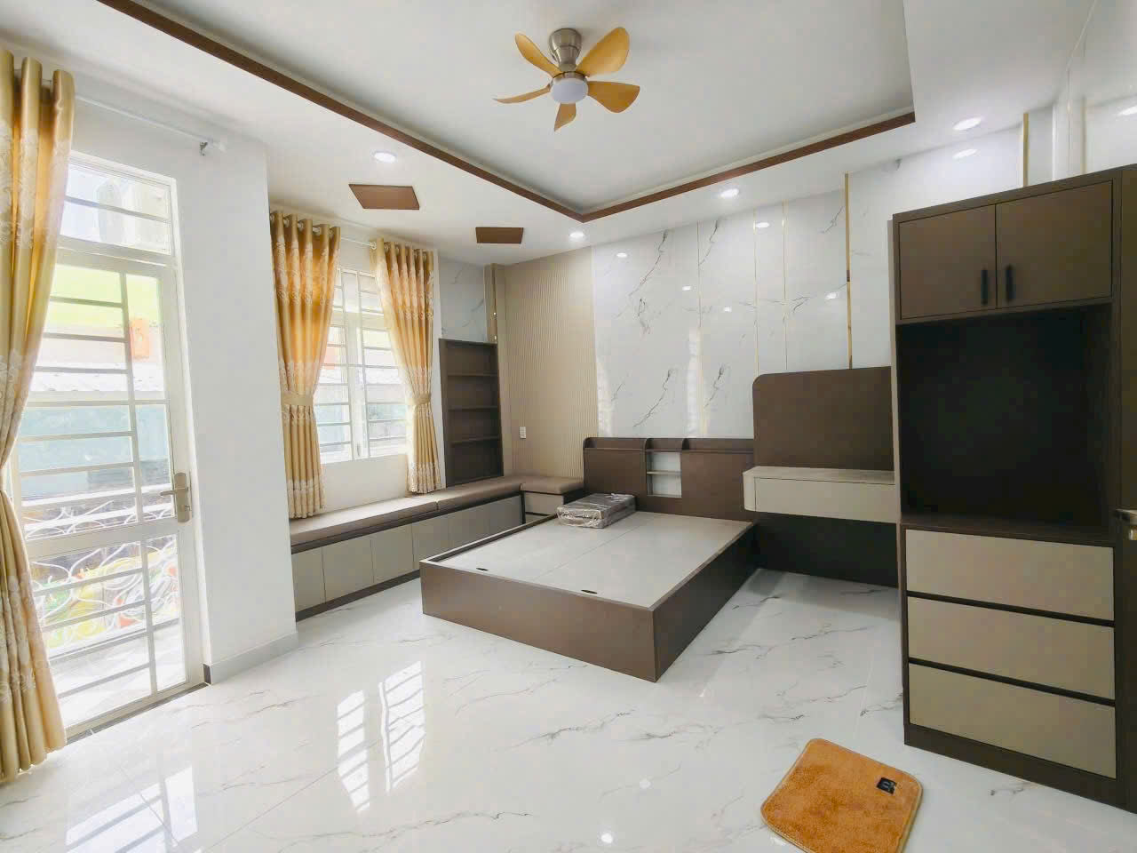 Nhà hẻm 769 Phạm Thế Hiển 4.7x8m 4 lầu/ST SHHC P4Q8 (P.Chánh Hưng) 16012997